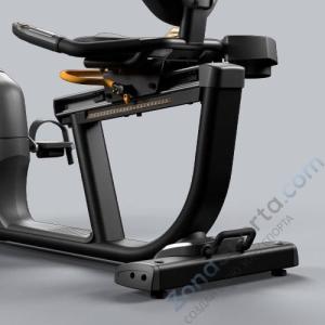 Горизонтальный велоэргометр Matrix Endurance с консолью GT LED